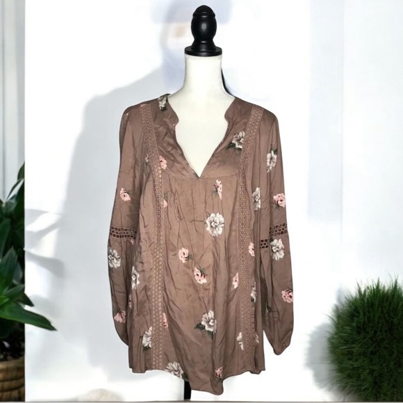 TORRID Beige Twill Eyelet Floral Print Popover Boho Peasant Blouse Size 0 - Picture 10 of 10